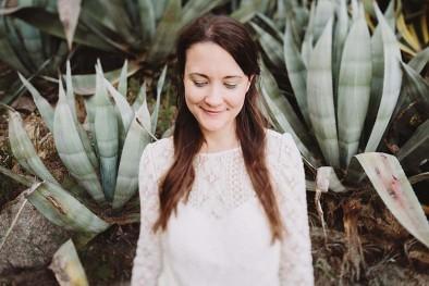 Una boda en la Costa Brava novia boda playa www.bodasdecuento.com