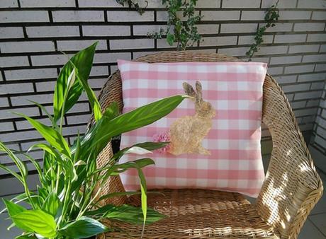 DIY Cojín conejo de Pascua con pan de oro