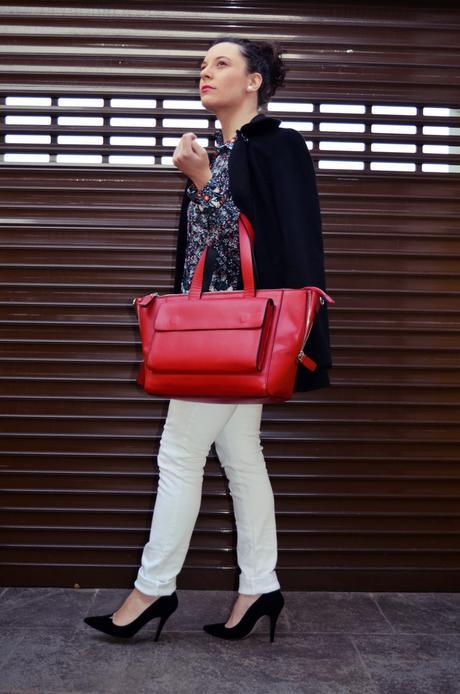 Camisa de flores y bolso rojo_Outfit_Mivestidoazul (4)