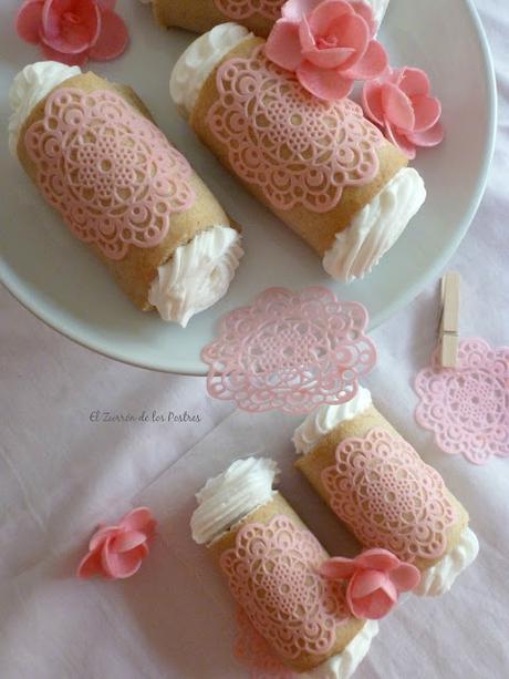 Cañas de Galleta con Encaje rellenas de Chantilly. Pascua'16