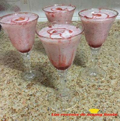 BATIDO DE FRESAS SENCILLO EN THERMOMIX