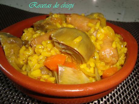 ARROZ CON SALCHICHAS Y ALCACHOFAS