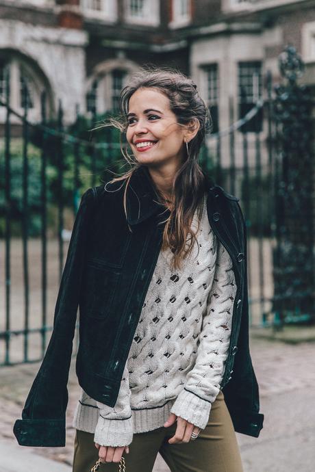 Topshop_Unique-Khaki_Trousers-VNeck_Sweater-Suede_Jacket-Bow_Shoes-Outfit-LFW-London_Fashion_Week_Fall_2016-Street_Style-12