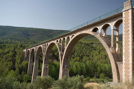 Impulsando el paso por dónde circulaba el “tren de los ingleses” se trae a la mesa el proyecto para recuperación de la Vía Verde (de Alcoy a Gandia) Impulsando el paso por dónde circulaba el “tren de los ingleses” se trae a la mesa el proyecto para recuperación de la Vía Verde (de Alcoy a Gandia)