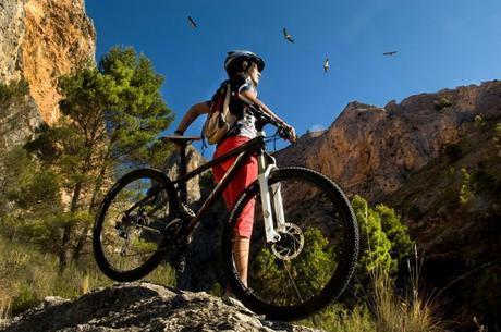 Impulsando el paso por dónde circulaba el “tren de los ingleses” se trae a la mesa el proyecto para recuperación de la Vía Verde (de Alcoy a Gandia)