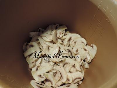 Merluza a la plancha con patatas, alcachofas y champiñon a la plancha.