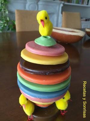 HUEVO DE PASCUA DE COLORES