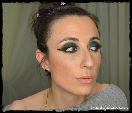 Tutorial / Paso a Paso: Maquillaje en Verdes: Pigmento Petrol Black de Barry M