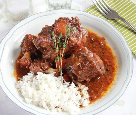 Cómo preparar rabo de toro en olla exprés. Receta mejorada