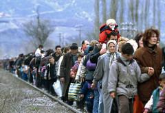 Kosovar refugees fleeing their homeland. [Blace area, The former Yugoslav Republic of Macedonia]