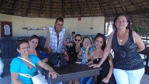 Periodistas comparten en Jimbambay al regreso de la actividad en Camagüey por el Día de la Prensa.