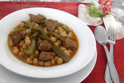 Garbanzos con pavo y borraja