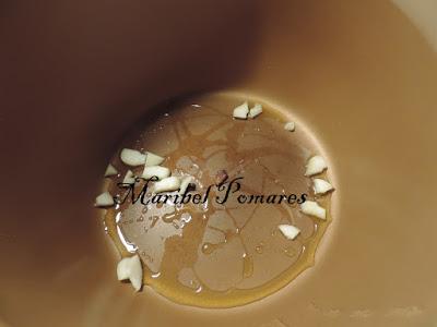 Anguriñas con gambones al ajillo.