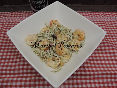 Anguriñas con gambones al ajillo.