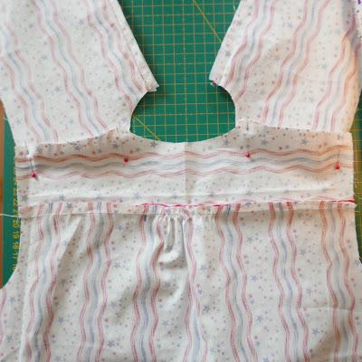 Cómo hacer una camisa de niño: Patrón gratis