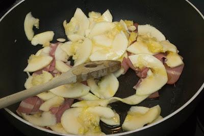 Pasta al vozka con calabacín y bacon de pavo