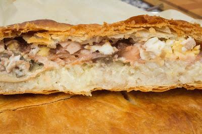 Kulibiak (empanada rusa de salmón)