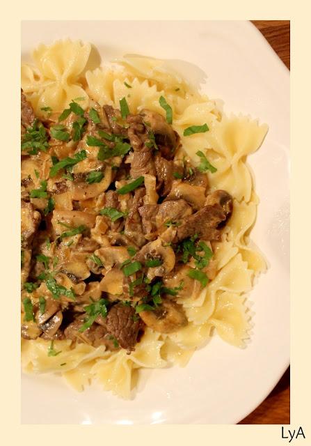 Ternera Stroganoff... para Cocinas del Mundo.