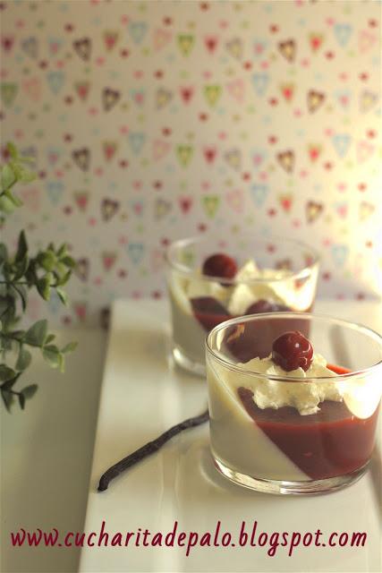 PANNA COTTA CON CON MERMELADA DE CEREZAS