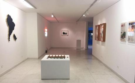 Vista de la exposición Recuérdese de Recordar, curada por Alexia Tala, para Carbono Galeria, São Paulo. Cortesía de la galería