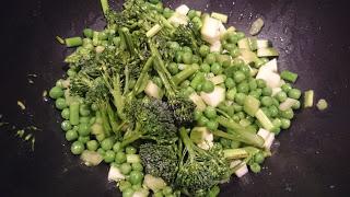 QUINOA CON VERDURAS Y CRUJIENTE DE CALABACÍN (Healthy monday)