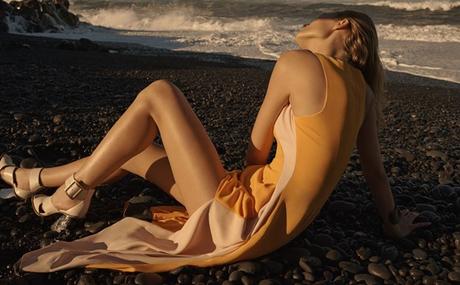 Au-Dessous Du Volcan