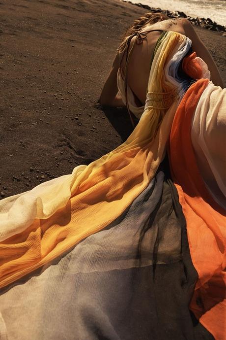 Au-Dessous Du Volcan