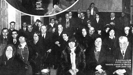 La mesa giratoria y espiritismo en las calles de Madrid