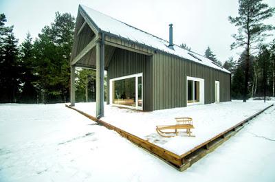 Casa de Materiales Rusticos y Formas Actuales