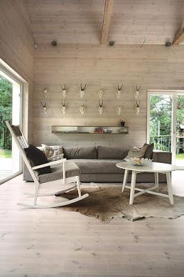 Casa de Materiales Rusticos y Formas Actuales