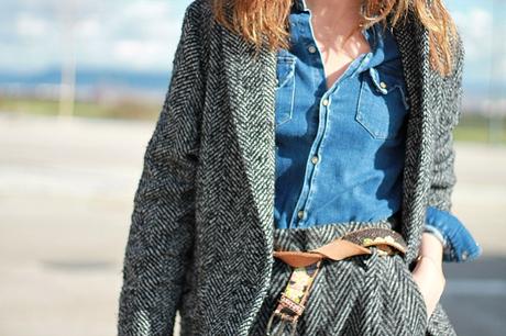 high waisted pants and sneakers