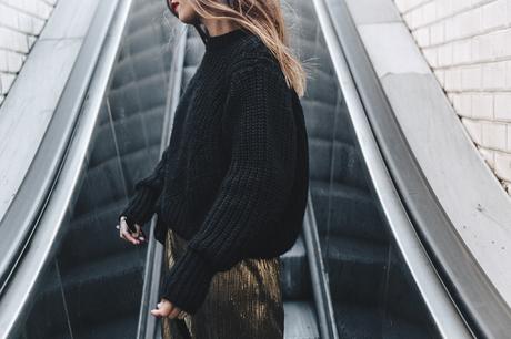 Metallic_Dress-Gold_Skirt-Pleated-Celine_Boots-Outfit-Paris-PFW-Street_Style-57