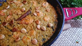 Arroz con langostinos al curry