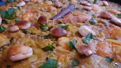 Arroz con langostinos al curry