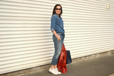 denim-on-denim-converse-outfit-street-style