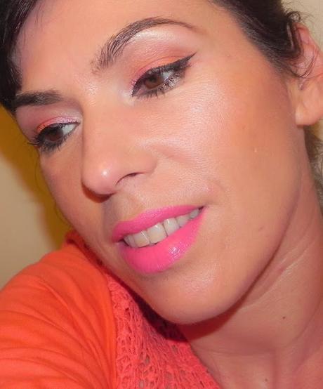 Tendencias de primavera: Tropical Sunset (look, manicura y outfit)