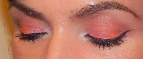 Tendencias de primavera: Tropical Sunset (look, manicura y outfit)