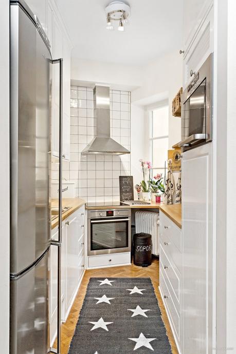 minipisos interiores pequeños estilo nórdico escandinavo espejos en el salon distribución pisos pequeños decoración pisos pequeños decoración interiores decoración espejos blog decoración nórdica ampliar espacio decoracion 