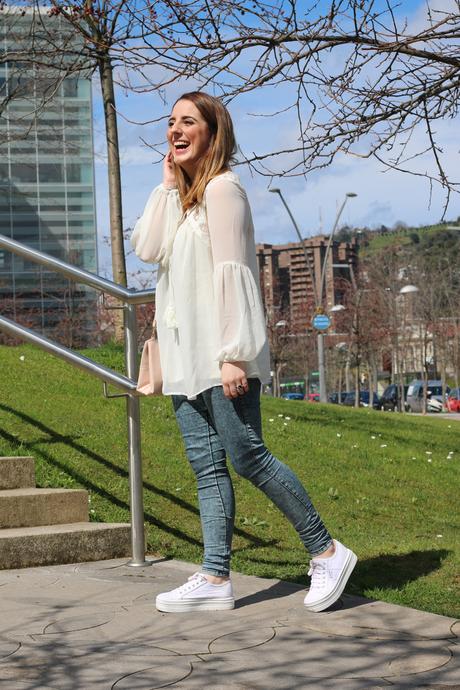 Outfit con aire boho para primavera