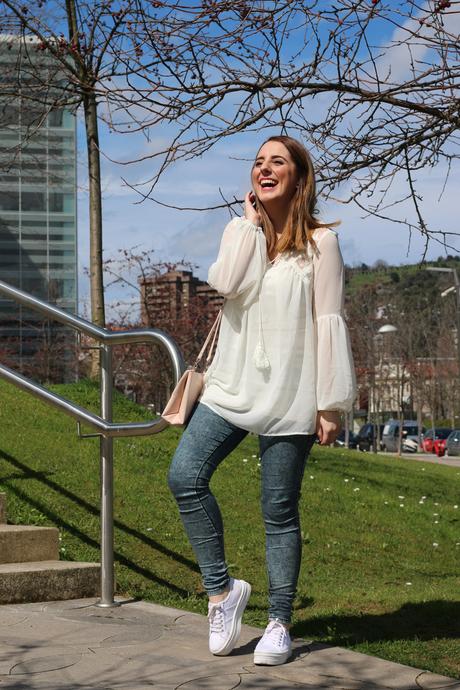 Outfit con aire boho para primavera