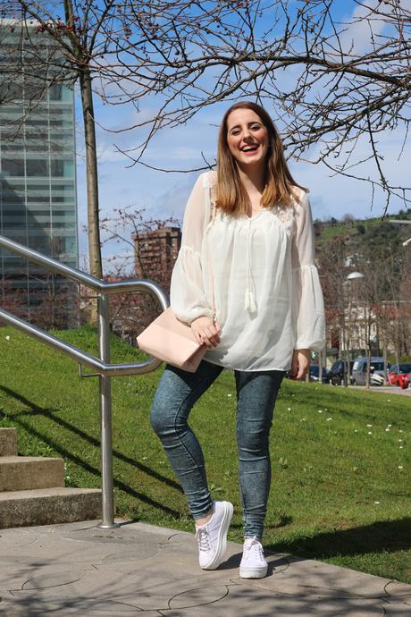 Outfit con aire boho para primavera