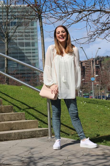 Outfit con aire boho para primavera