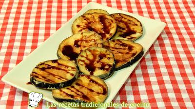 Berenjena frita con miel de caña