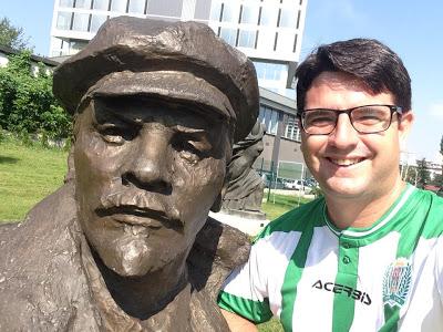 LOS DEFENSORES DE LOS CASTRO NO SON DEMÓCRATAS