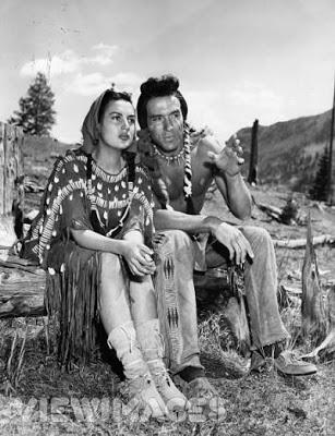 MÁS ALLÁ DEL MISSOURI (1951)