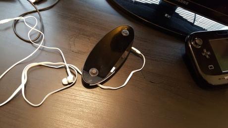 Nintendo NX: surgen nuevas fotos del raro control GB8lTkz