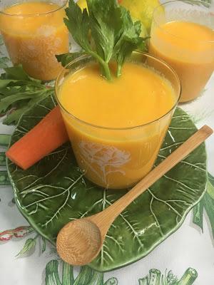 Zumo Detox De Naranja, Zanahoria, Manzana Y Apio