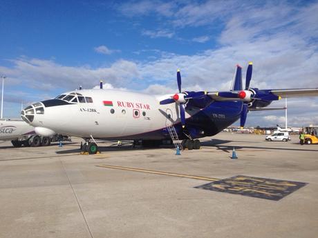 Historias de aeropuerto: Un avión muy particular, Antonov 12