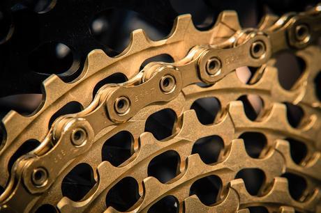 SRAM introduce su grupo de 12 velocidades. Análisis de su impacto y alcances (planteado la duda de si ¿esté es el anuncio de la muerte del desviador frontal?)