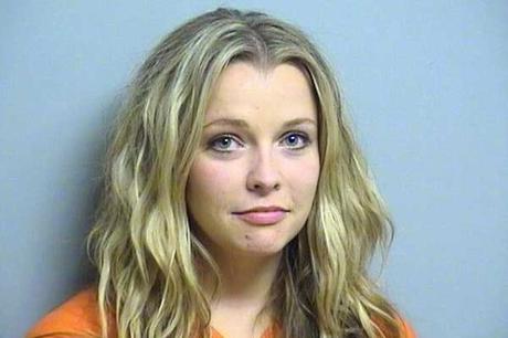 Las 12 criminales mas hermosas del mundo. La #5 se comió el P3N3 de su novio